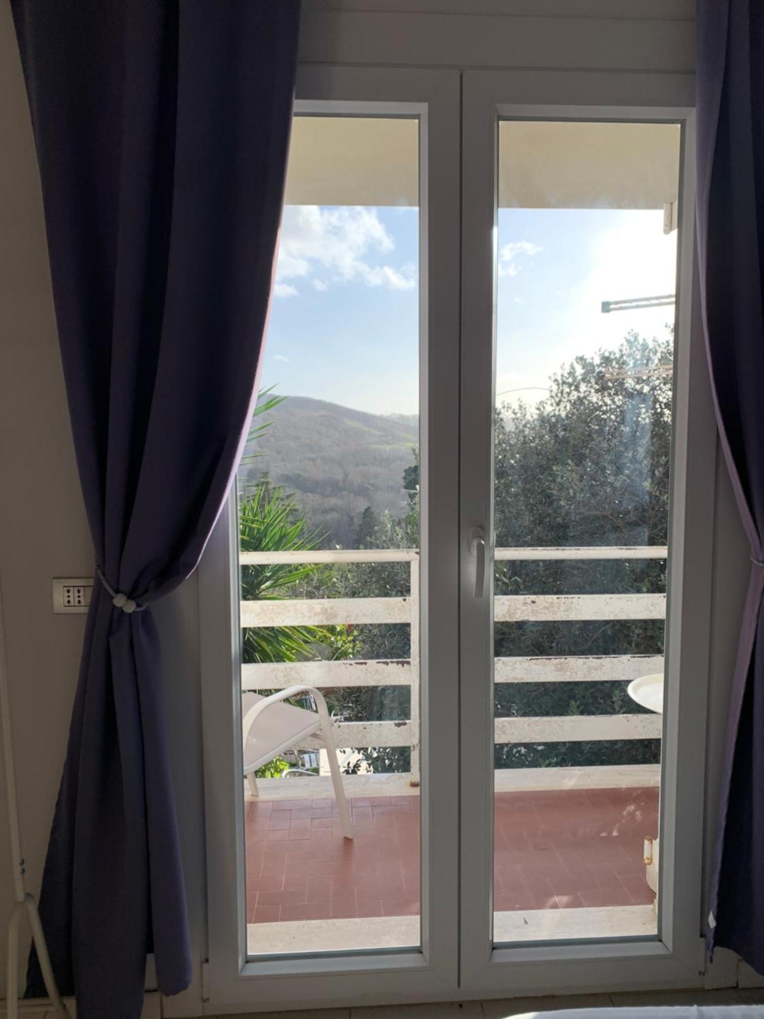 Il Cenacolo Di Sissi Apartment กัมปาญญาโน ดิ โรมา ภายนอก รูปภาพ